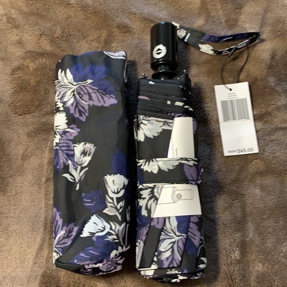 Fashionable Vera Bradley Frosted Floral Umbrella NWT - Picture 2 of 4